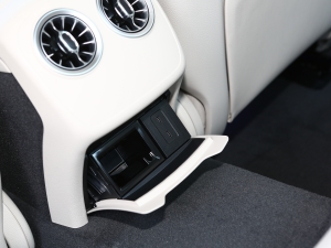 2023Ŀ CLS 300 Ӹ п؅^