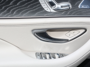 2023Ŀ CLS 300 Ӹ п؅^