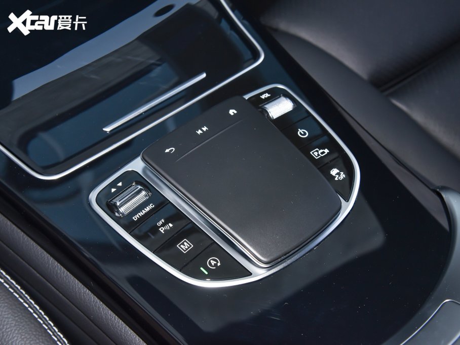 2023��YGLCCoupe(�M��) GLC 260 4MATIC �I��SUV