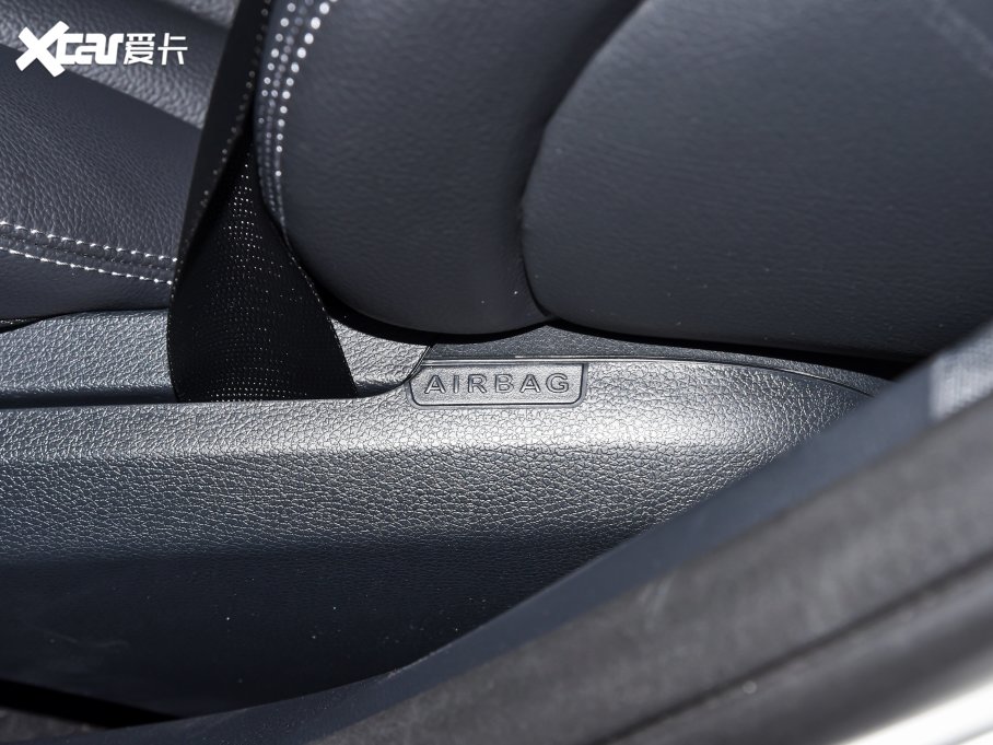 2023YGLCCoupe(M(jn)) GLC 260 4MATIC ISUV