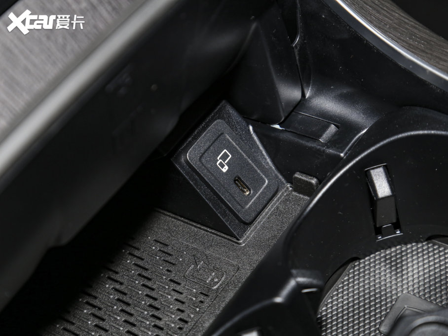 2023YGLCCoupe(M(jn)) GLC 300 4MATIC ISUV