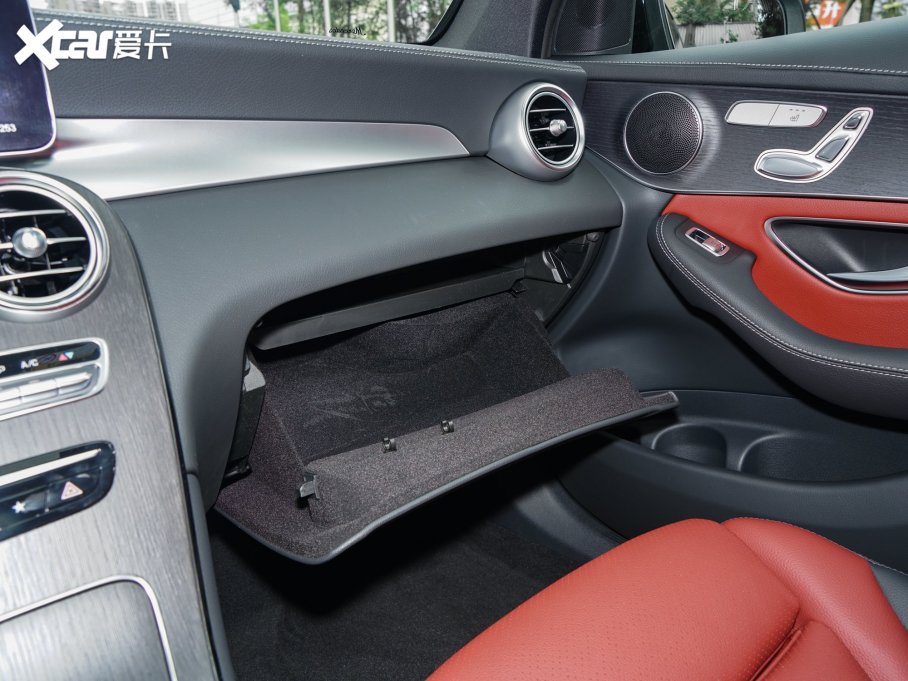 2023YGLCCoupe(M(jn)) Ŀ GLC 300 4MATIC ISUV