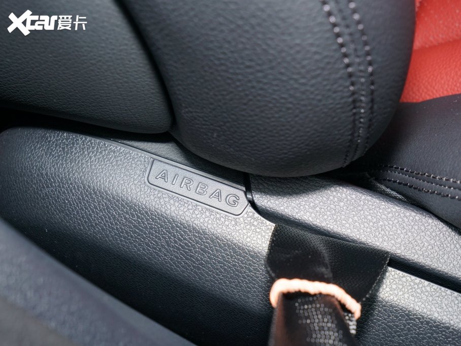 2023YGLCCoupe(M) Ŀ GLC 300 4MATIC ISUV