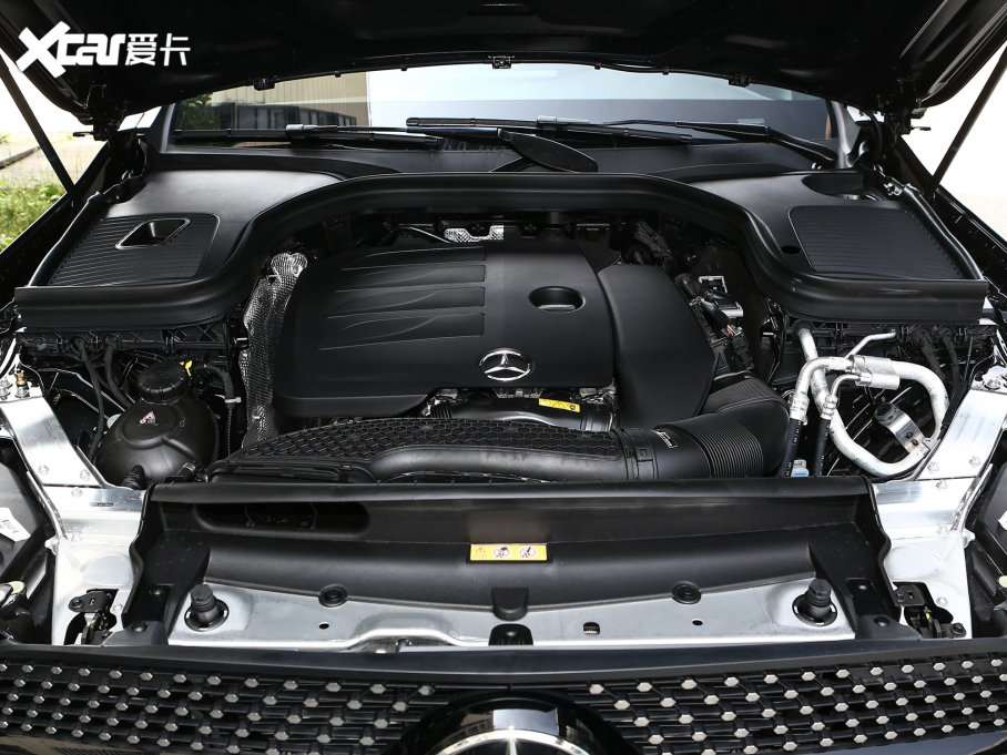 2023��YGLCCoupe(�M��) �Ŀ� GLC 260 4MATIC �I��SUV