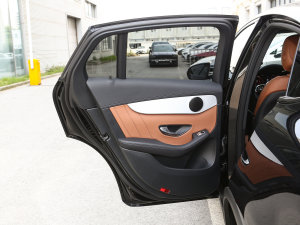 2023Ŀ GLC 260 4MATIC ISUV ܇T