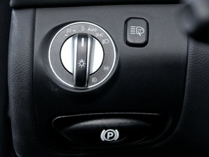 2009��AMG SL 63 �п؅^(q��)