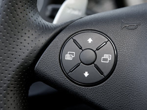 2009��AMG SL 63 �п؅^(q��)