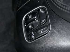 2009��AMG SL 63 ���g����