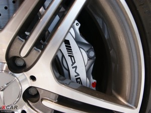 2009��AMG SL 63 �������^