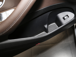 2023Ŀ GLS 450 4MATIC A ǰTg