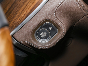 2023Ŀ GLS 450 4MATIC A п؅^