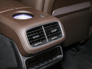 2023Ŀ GLS 450 4MATIC A п؅^