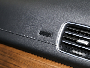 2023Ŀ GLS 450 4MATIC A п؅^