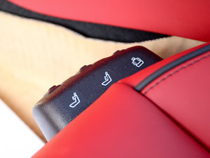 2011A(y)MG SLS п؅^(q)