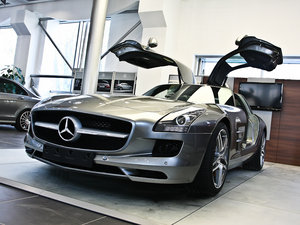 2011AMG SLS w^