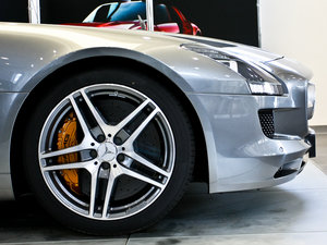 2011AMG SLS ^