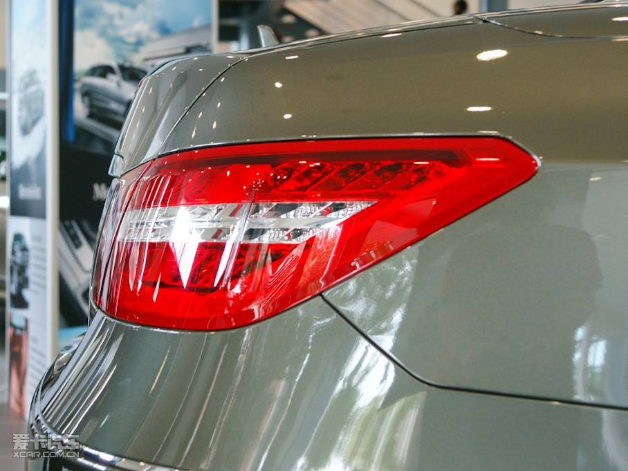 2010��YE������ E 350 �����I��܇