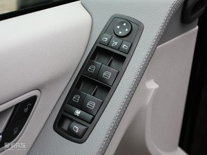 2010R 300L A {܇ƅ^(q)	