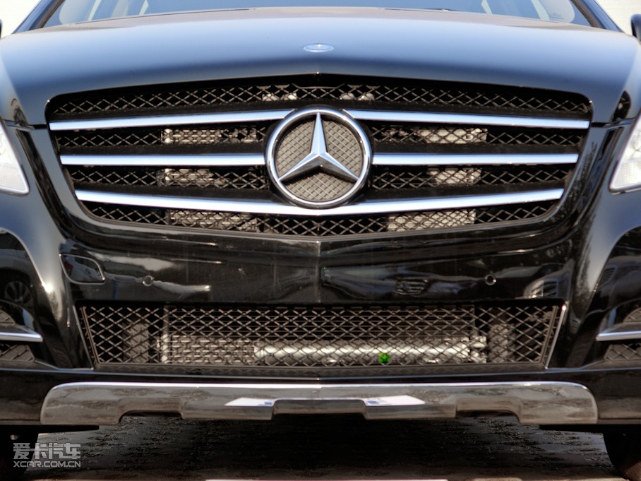 2011��YR�� R 300 �̄���