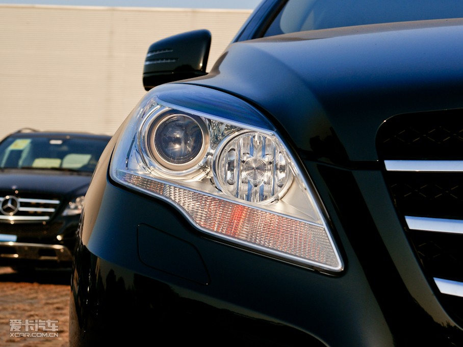 2011YR(j) R 300 ̄(w)