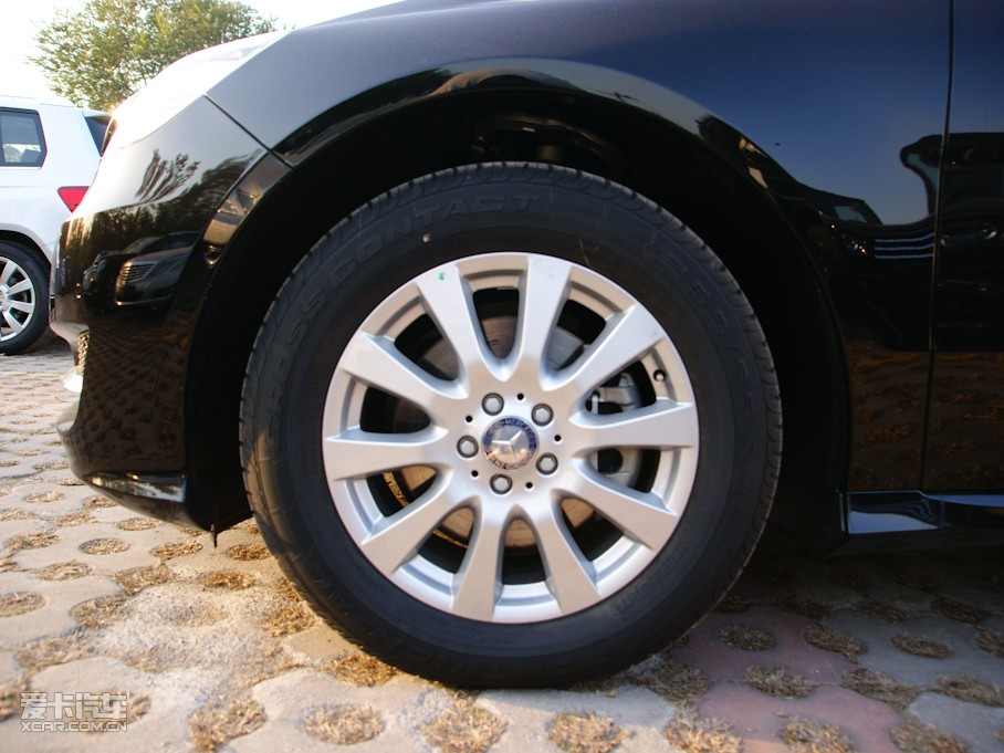 2011��YR�� R 300 �̄���