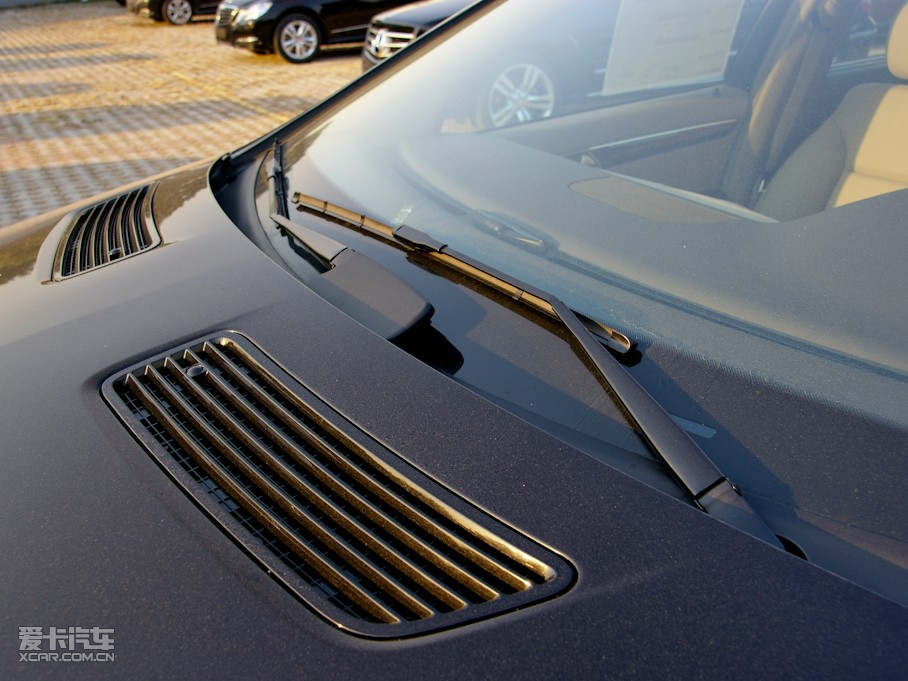 2011��YR�� R 300 �̄���