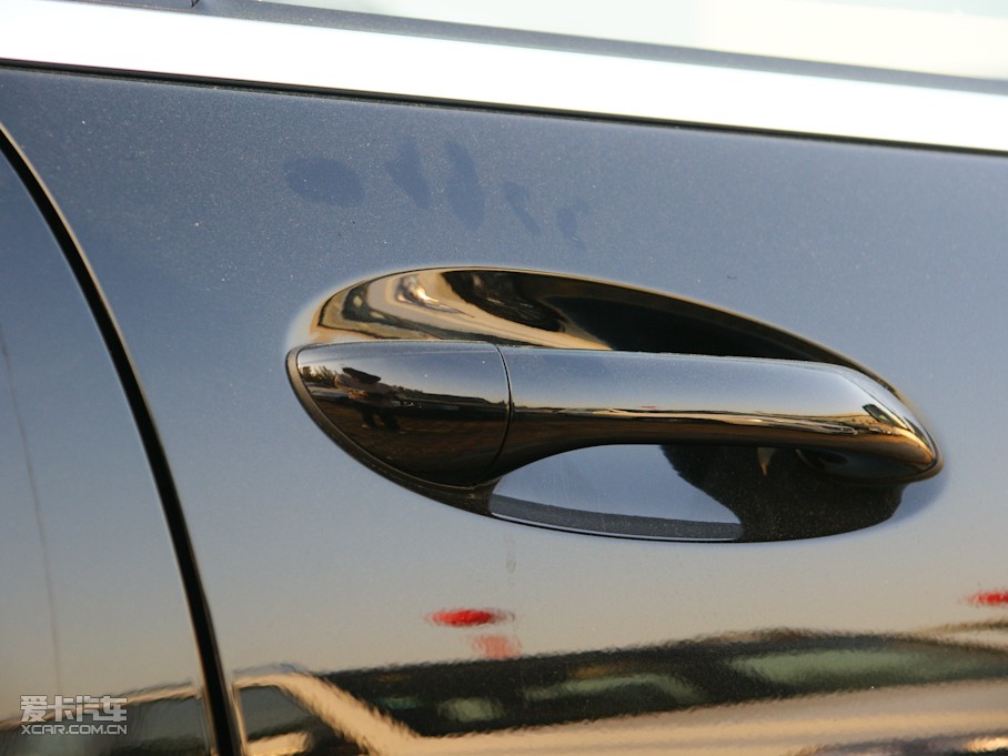 2011YR R 300 ̄(w)