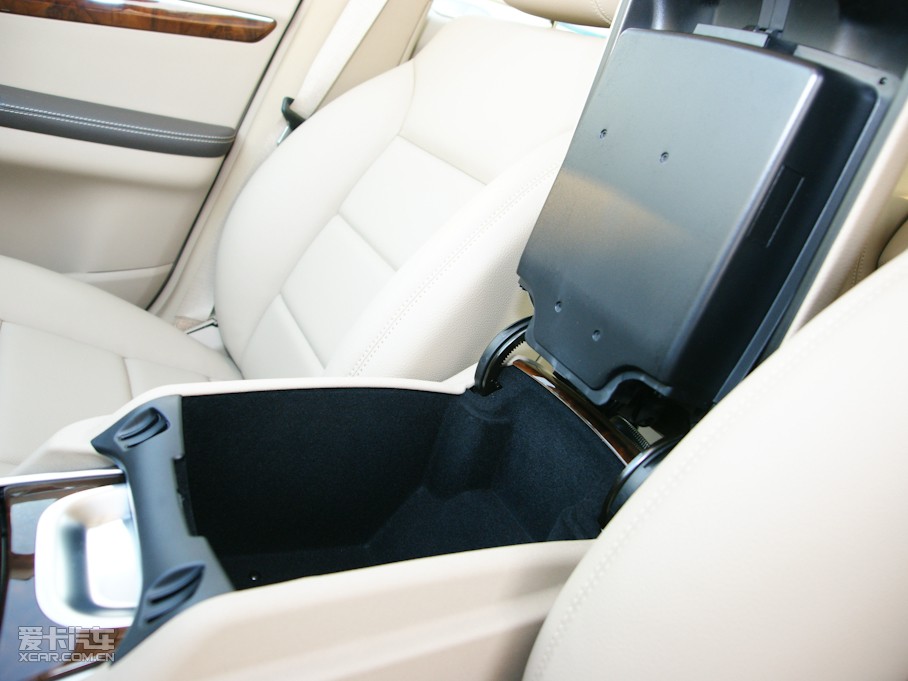 2011YR(j) R 300 ̄(w)