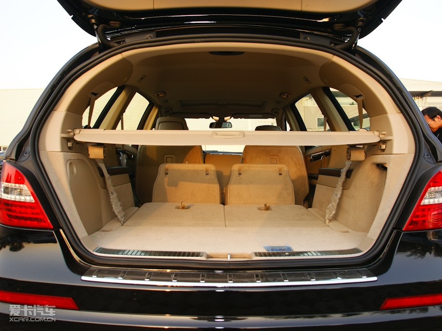 2011YR(j) R 300 ̄(w)