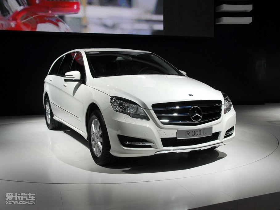 2011YR(j) R 300 A