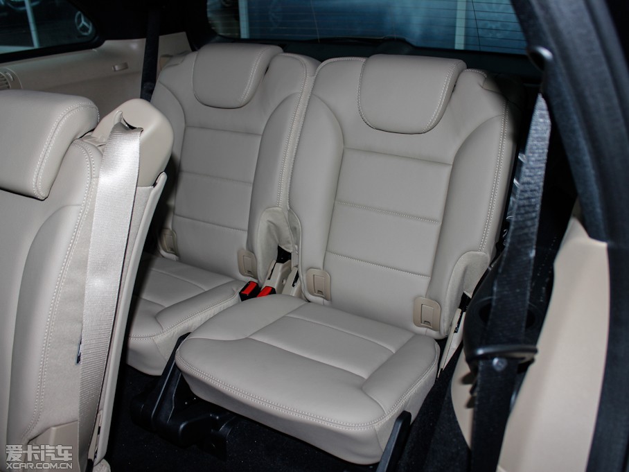 2011YR(j) R 300 A