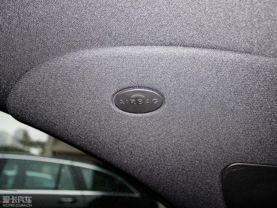 2011YR(j) R 300 A