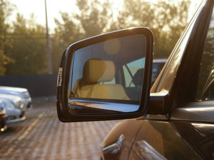 2011R 300 ̄(w) (x)(ji)^