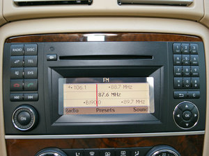 2011R 300 ̄(w) {(dio)(ji)