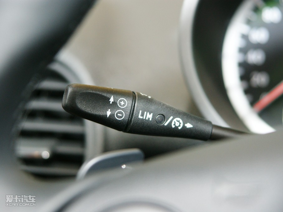 2010YSLK SLK 200K