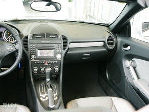 2010SLK 200K Grand Edition п؅^