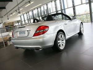 2010款SLK 200K 整体外观