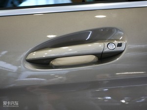 2010款C 300 主驾门拉手