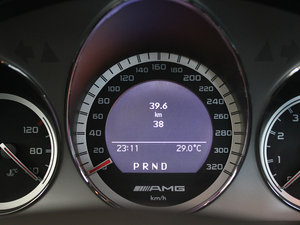 2010A(y)MG C 63 ܰ п؅^(q)