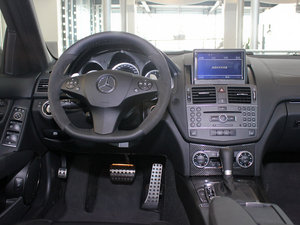 2010A(y)MG C 63 ܰ п؅^(q)