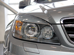 2010AMG C 63 ܰ (ji)^