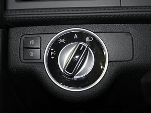 2010AMG C 63 ܰ п؅^