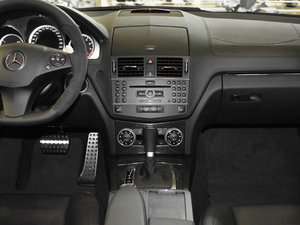 2010AMG C 63 ܰ п؅^