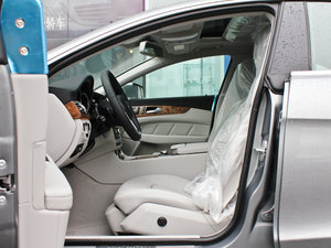 2012款CLS 350 豪华型 前排空间