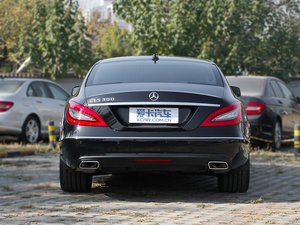 2012款CLS 300 CGI 正后	