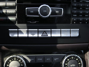 2012CLS 300 CGI п؅^