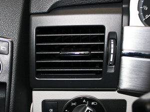 2011款GLK 300 4MATIC 豪华版 中控区