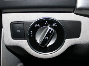2011款GLK 300 4MATIC 豪华版 中控区