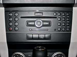 2011款GLK 300 4MATIC 豪华版 音响调节