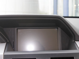 2011款GLK 300 4MATIC 动感版 中控台显示屏